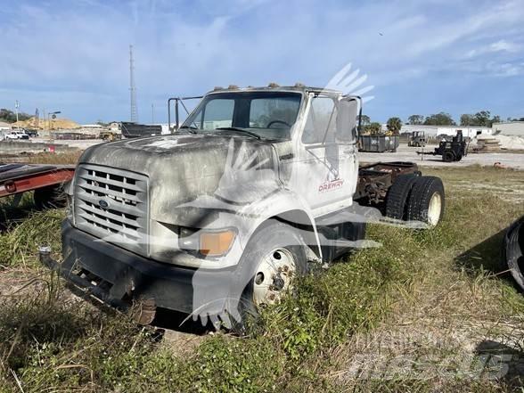 Ford F800 Šasija ar kabīni