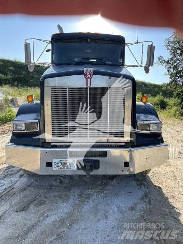 Kenworth T800 Pašizgāzējs