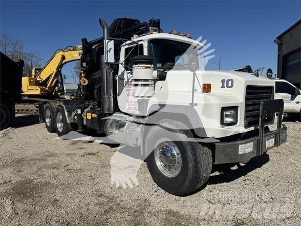 Mack RD688S Vilcēji