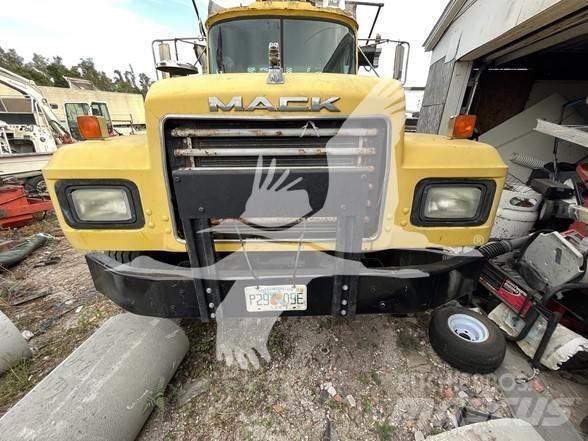 Mack RD688S Atkritumu izvešanas transports