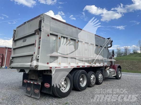 Peterbilt 357 Pašizgāzējs