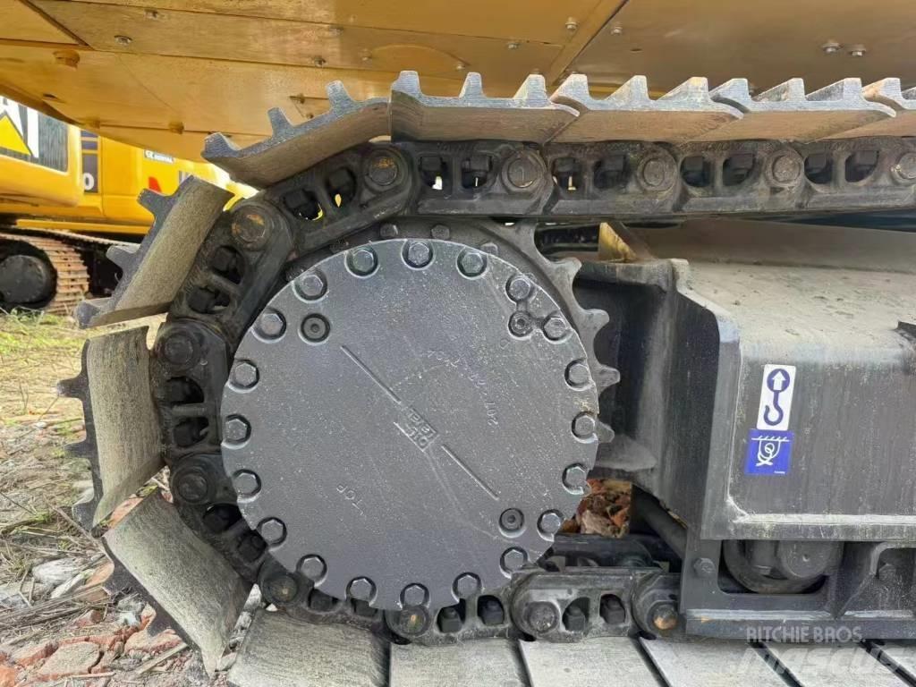 Komatsu 360-7 Kāpurķēžu ekskavatori