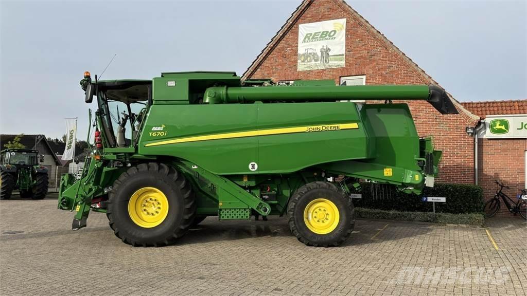 John Deere T660 Ražas novākšanas kombaini