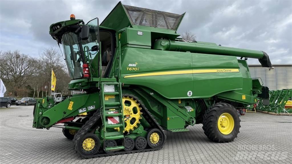 John Deere T660 Ražas novākšanas kombaini