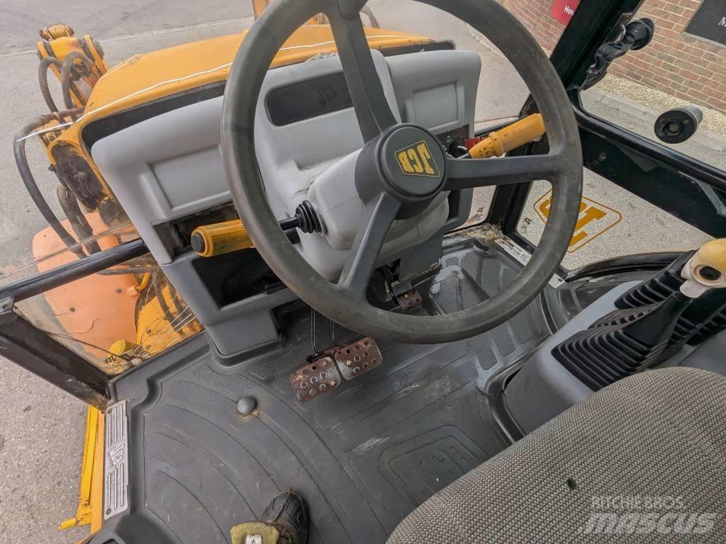 JCB 3 CX Ekskavatori-iekrāvēji