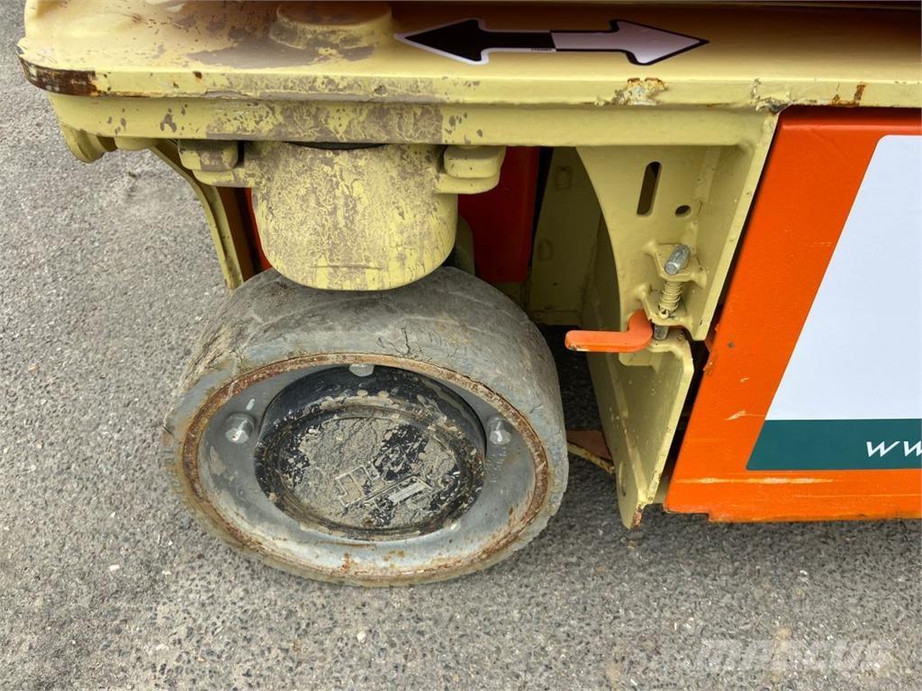 JLG 1230 ES (10150) Šķerveida pacēlāji