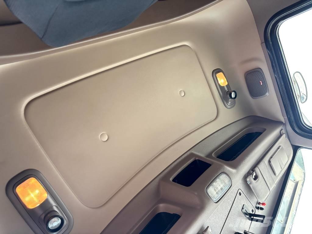 Peterbilt 389 Evakuators ar manipulatoru