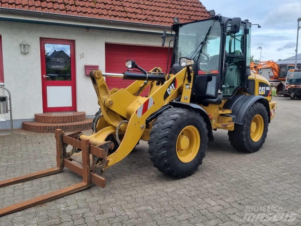 CAT 908 H 2 Iekrāvēji uz riteņiem
