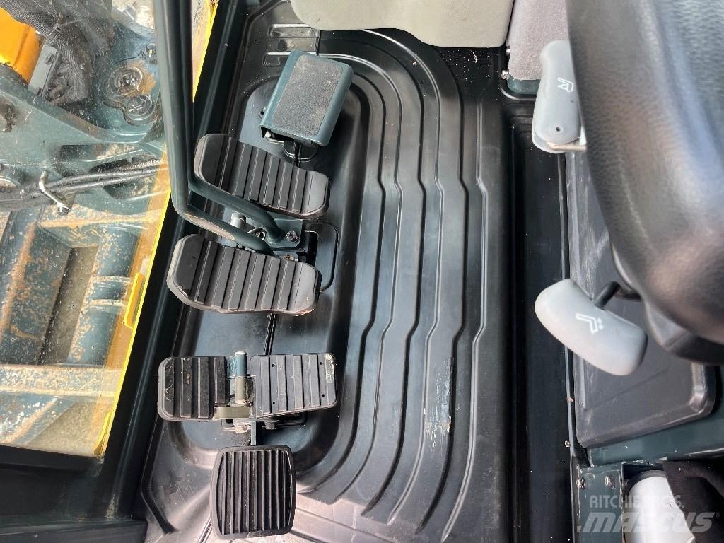 Hyundai R30 Z-9AK Mini ekskavatori < 7 t