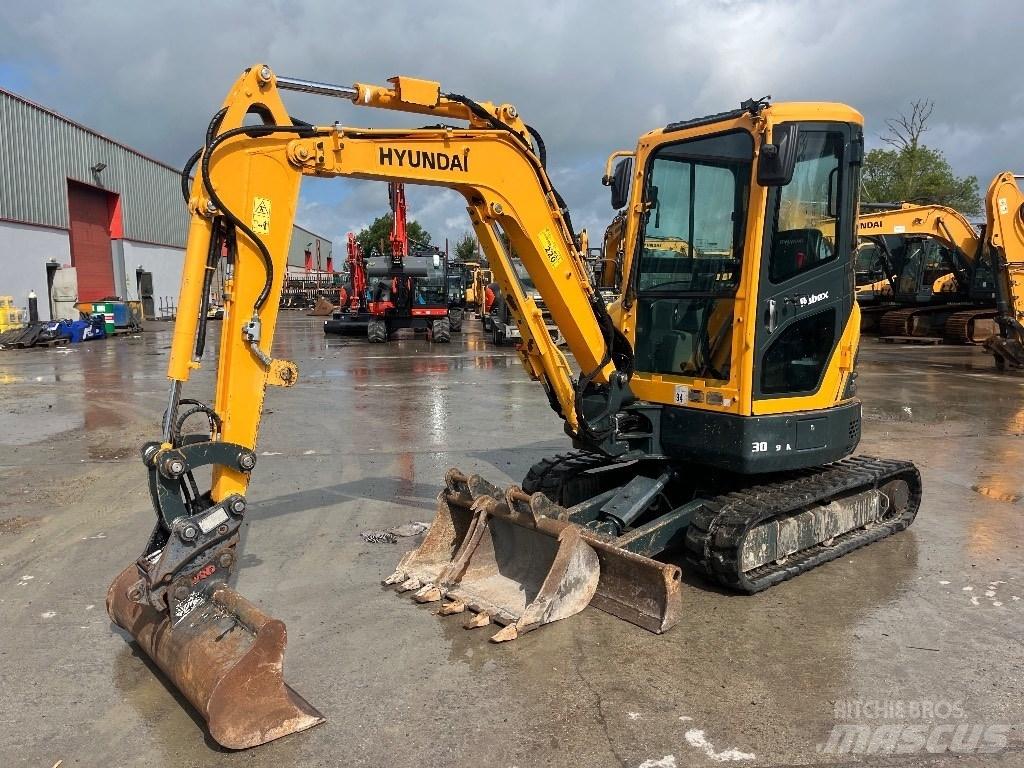 Hyundai R30 Z-9AK Mini ekskavatori < 7 t