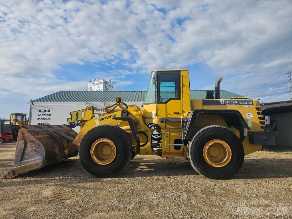 Komatsu WA 380-3H Iekrāvēji uz riteņiem