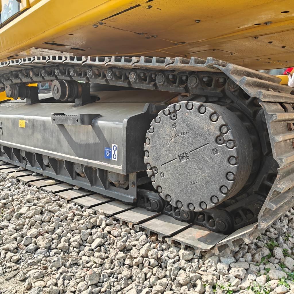 Komatsu 350LC-8 Kāpurķēžu ekskavatori