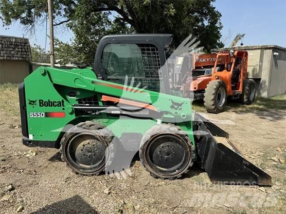 Bobcat S550 Lietoti riteņu kompaktiekrāvēji