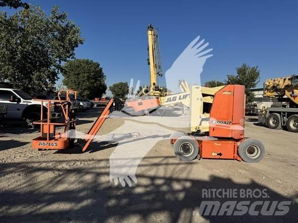 JLG E300AJP Strēles pacēlāji