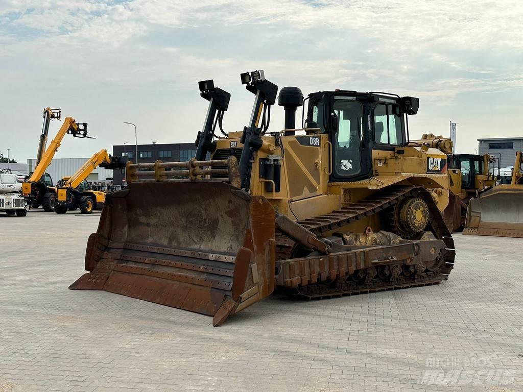 CAT D8R Kāpurķēžu buldozeri