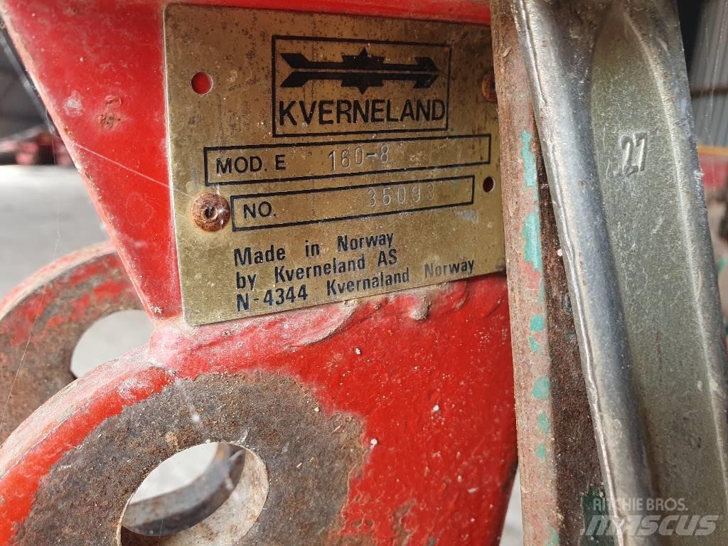 Kverneland E160 Maiņvērsējarkli
