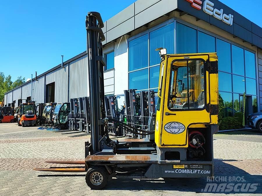 Combilift C4000 Četru virzienu krāvēji