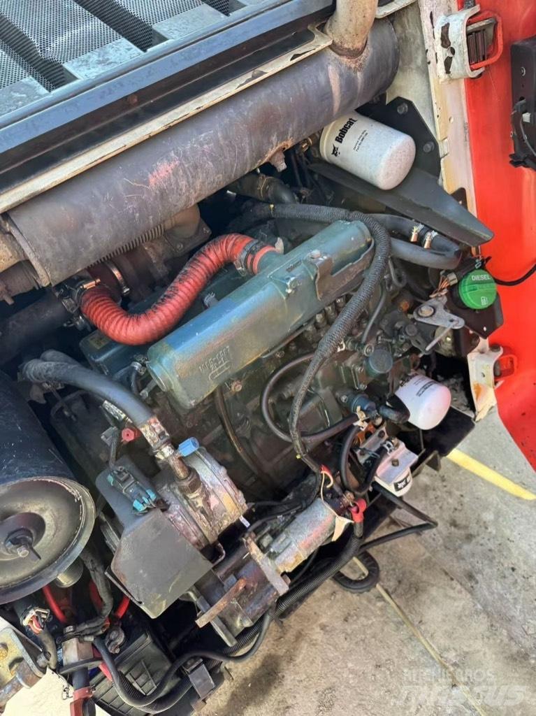 Bobcat S 185 Lietoti riteņu kompaktiekrāvēji