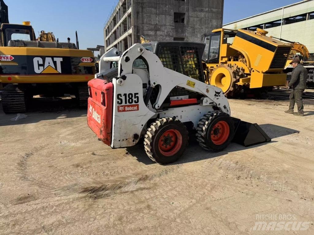 Bobcat S 185 Lietoti riteņu kompaktiekrāvēji
