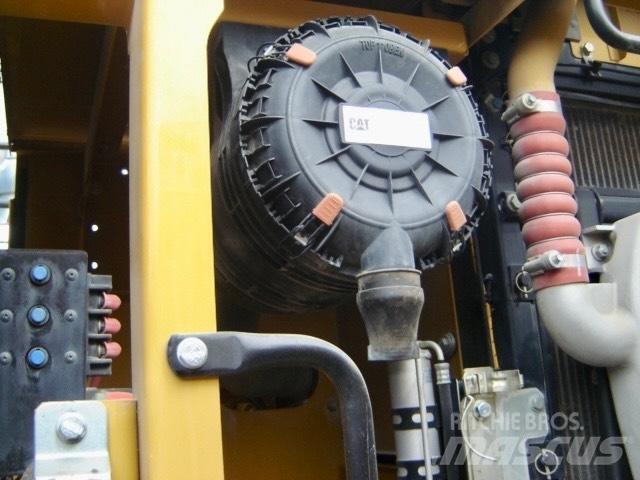 CAT 320 E Kāpurķēžu ekskavatori