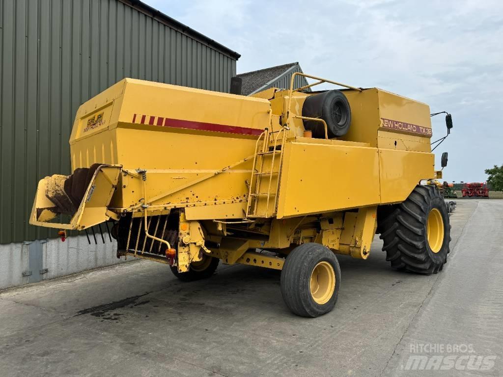 New Holland TX 36 Ražas novākšanas kombaini