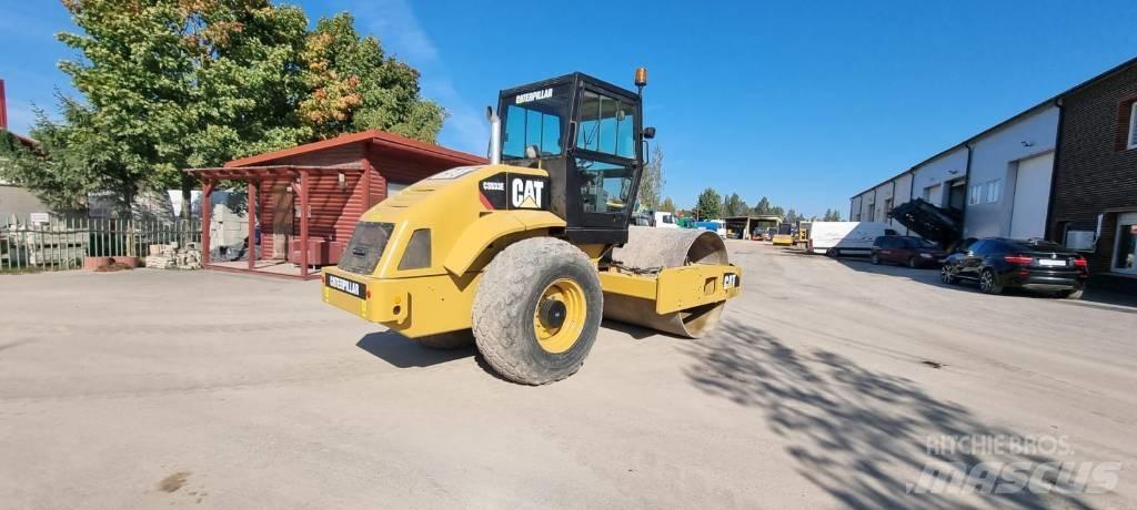 CAT CS 533 Vienvalča grunts veltņi