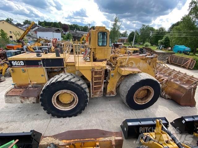 CAT 992 D Iekrāvēji uz riteņiem