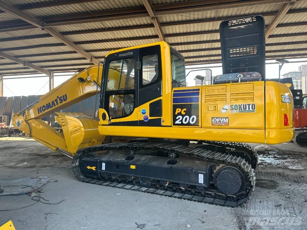 Komatsu PC 200-8 Vidēja lieluma ekskavatori 7 t - 12 t