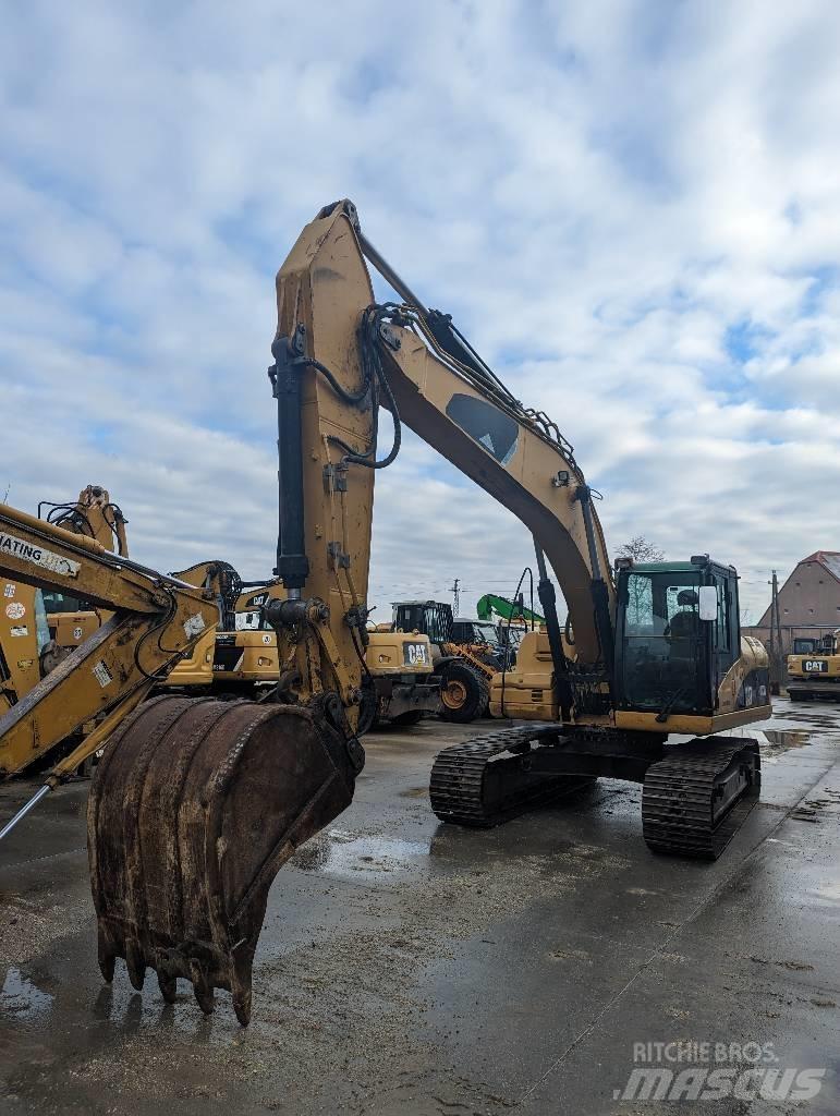CAT 323 D Kāpurķēžu ekskavatori