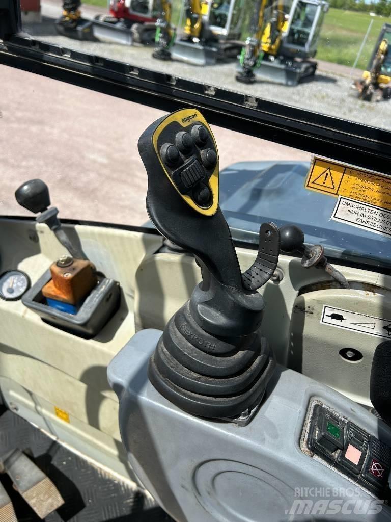 Wacker Neuson 6503 Ekskavatori uz riteņiem