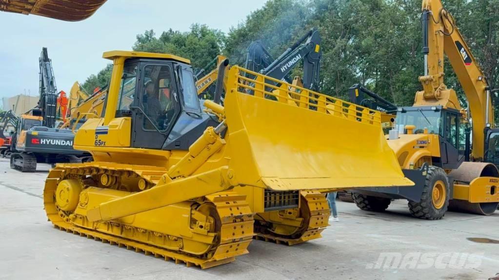 Komatsu D 65 PX-12E Kāpurķēžu buldozeri