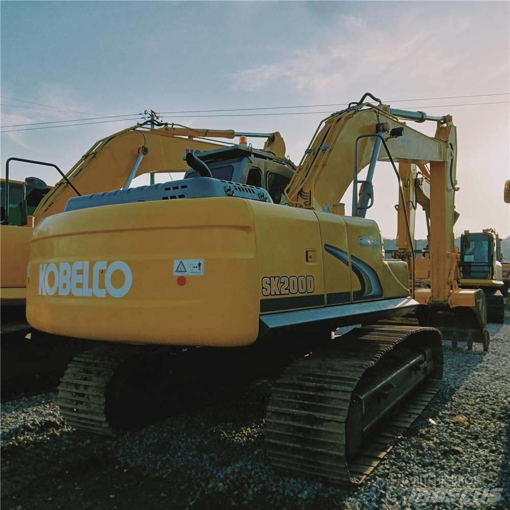 Kobelco SK200-8 Kāpurķēžu ekskavatori