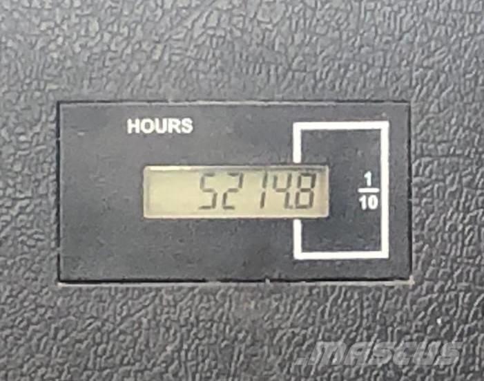 Hyundai HW140 Ekskavatori uz riteņiem