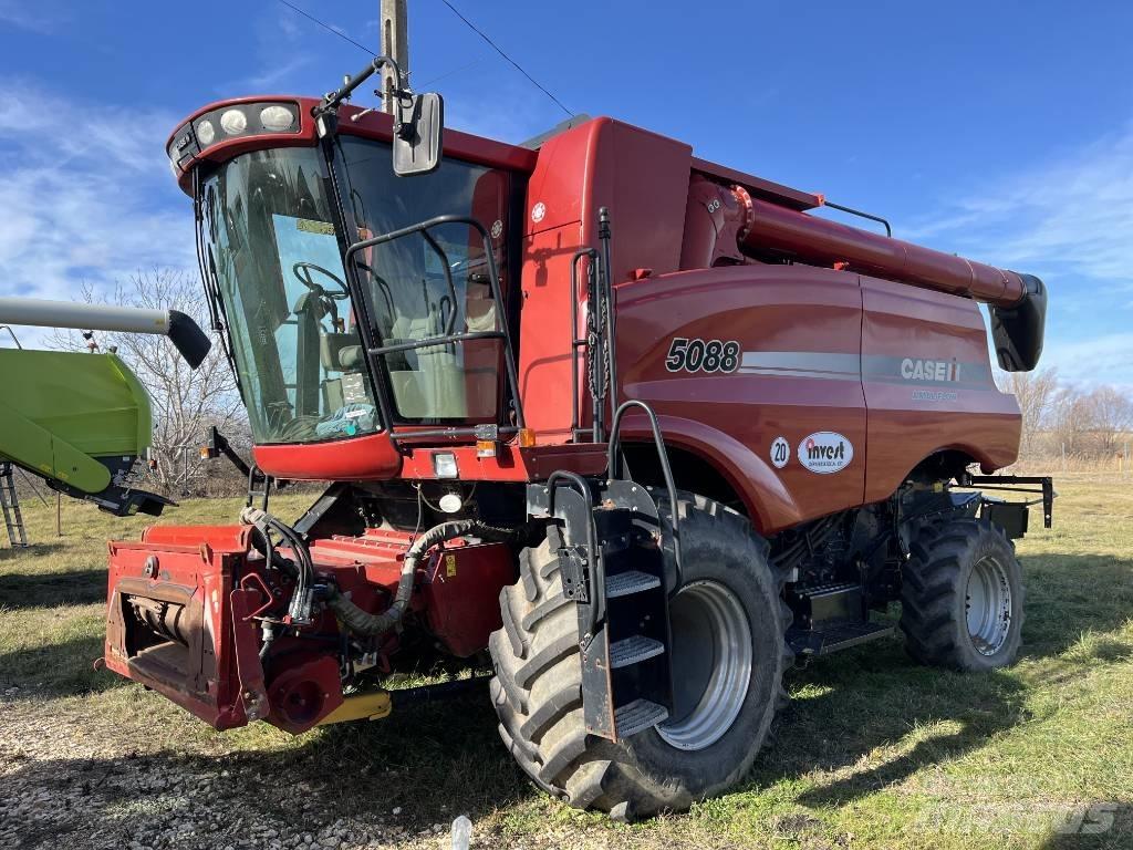 Case IH AF5088 Ražas novākšanas kombaini