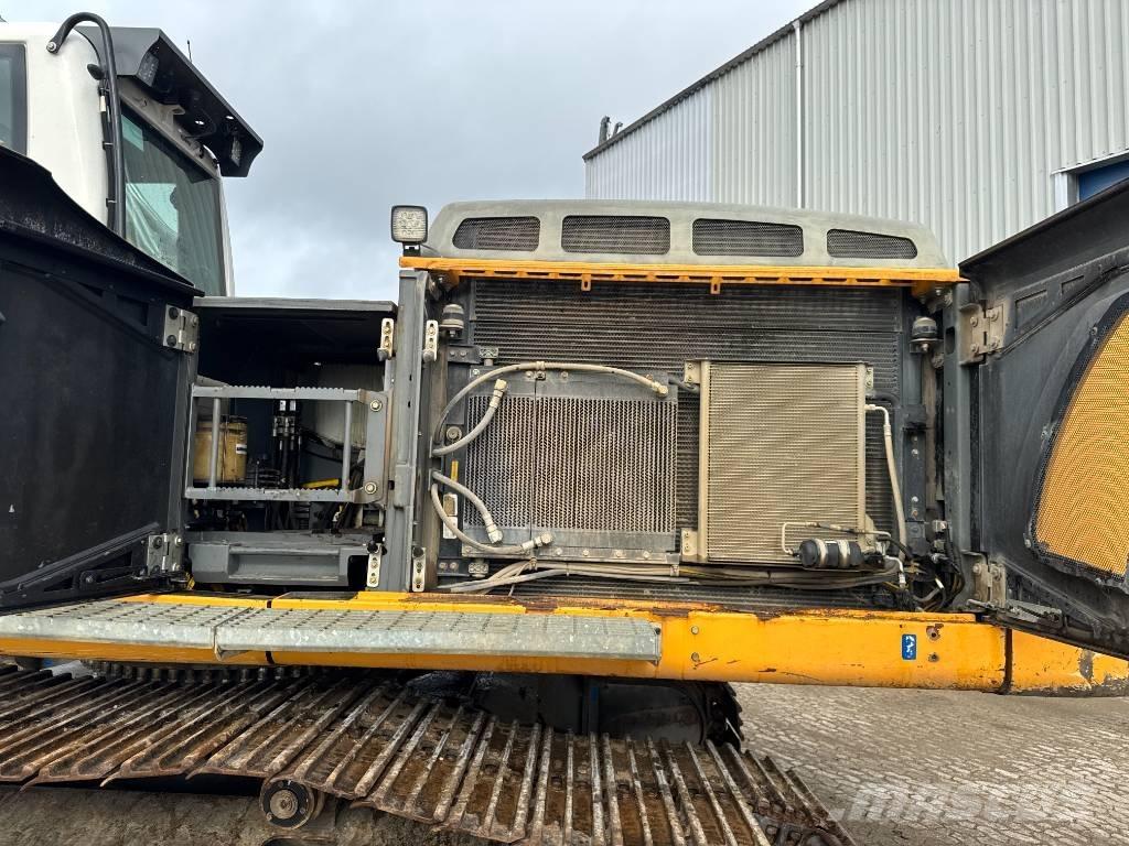 Liebherr R 946 Kāpurķēžu ekskavatori
