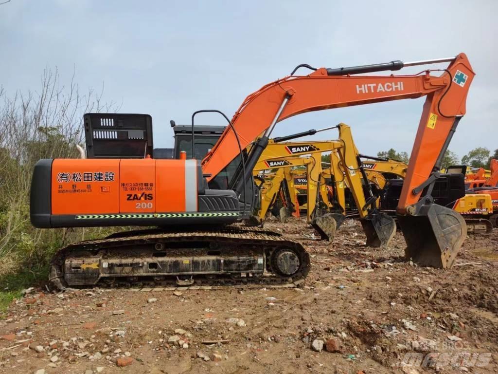 Hitachi ZX200 Kāpurķēžu ekskavatori