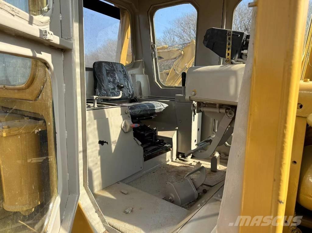 CAT D 8 K Kāpurķēžu buldozeri