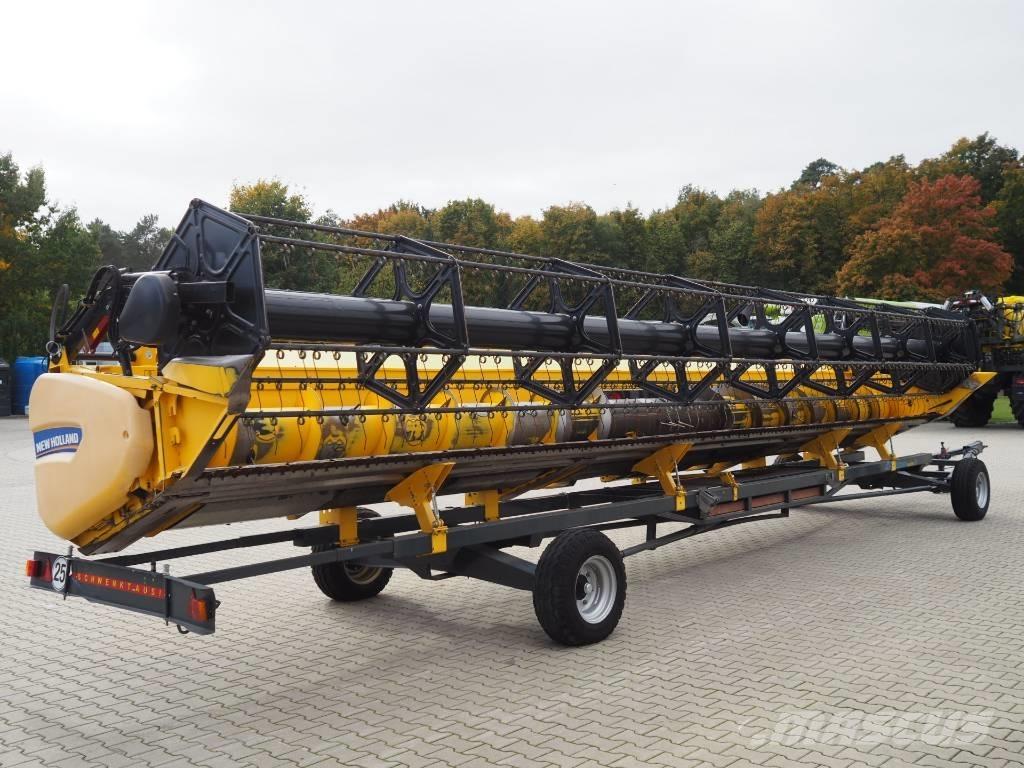 New Holland CR 9090 Ražas novākšanas kombaini