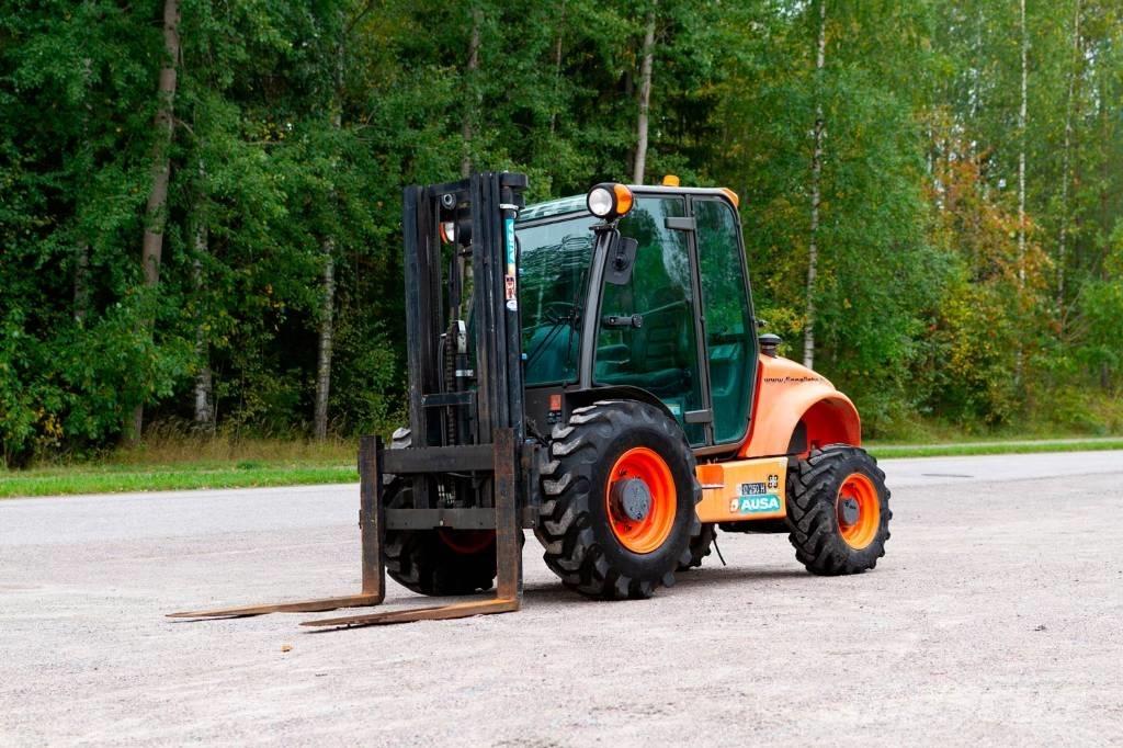 Ausa C 250 H Apvidus autokrāvējs