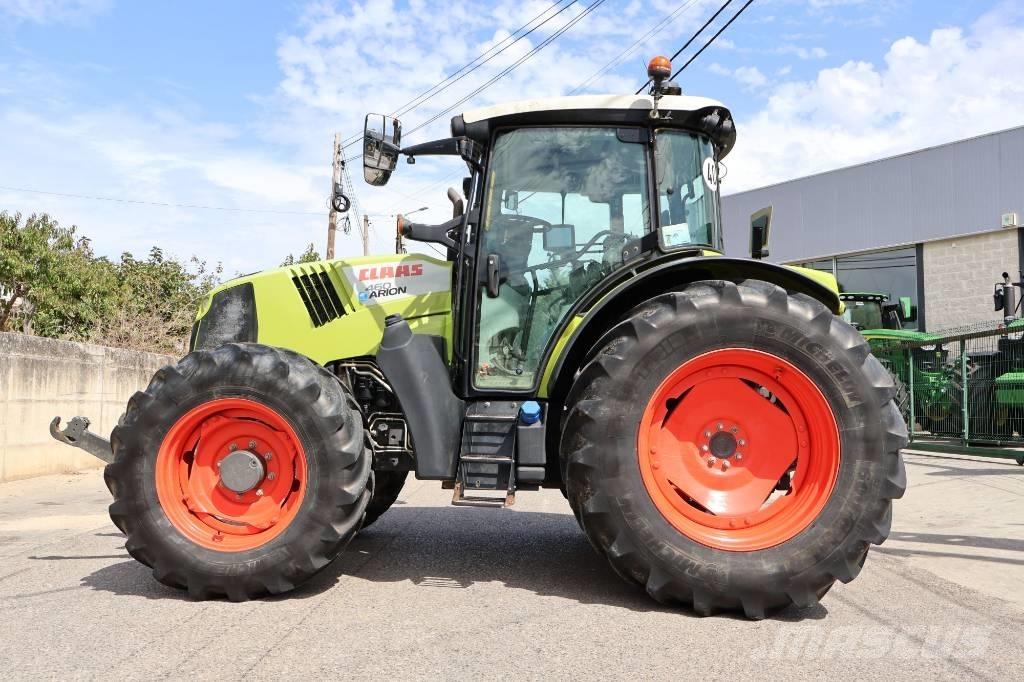 CLAAS Arion 460 Traktori