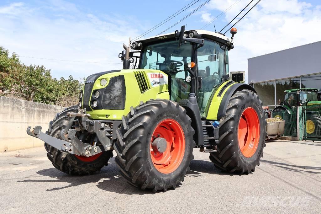 CLAAS Arion 460 Traktori