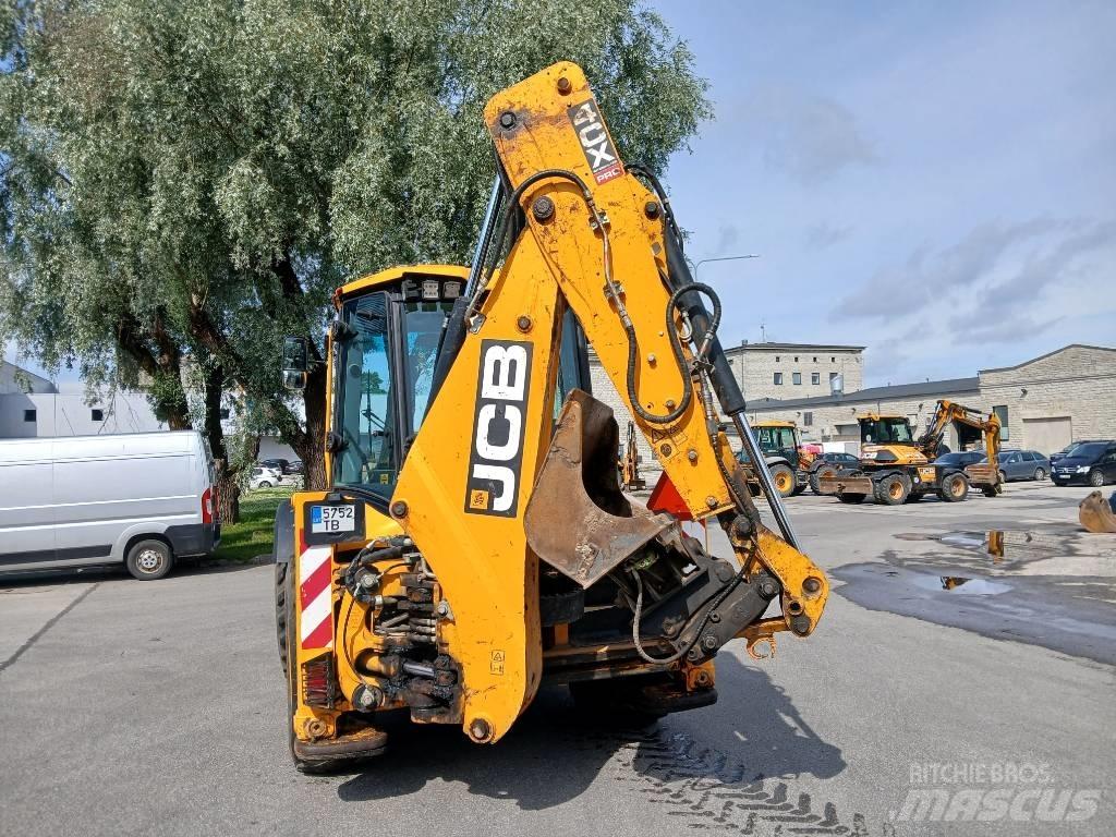 JCB 4 CX Pro AEC Ekskavatori-iekrāvēji