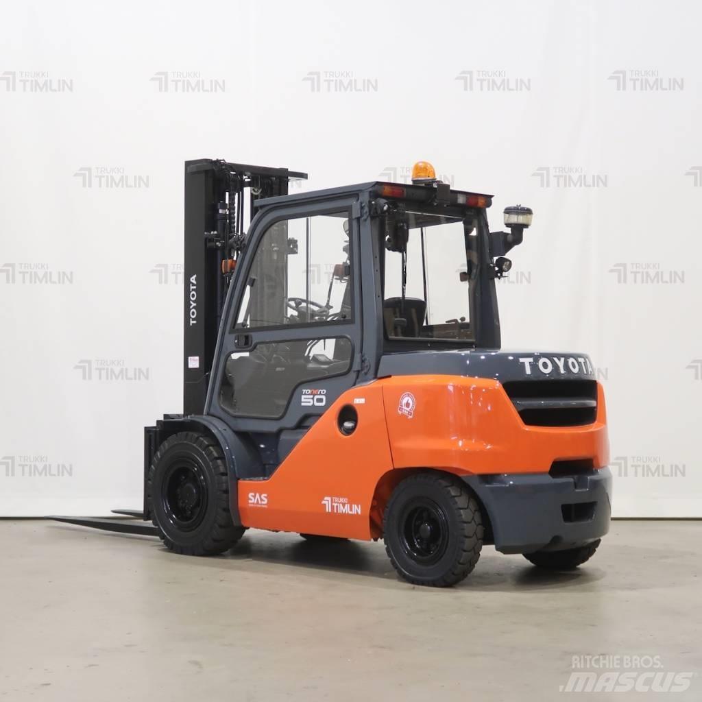 Toyota 40-8FD50N Tehnika ar dīzeļa dzinēju