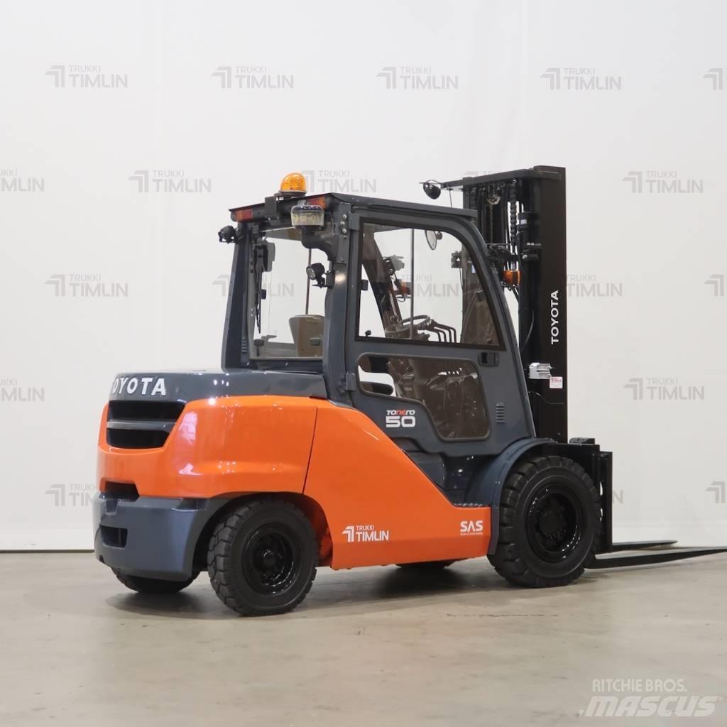Toyota 40-8FD50N Tehnika ar dīzeļa dzinēju