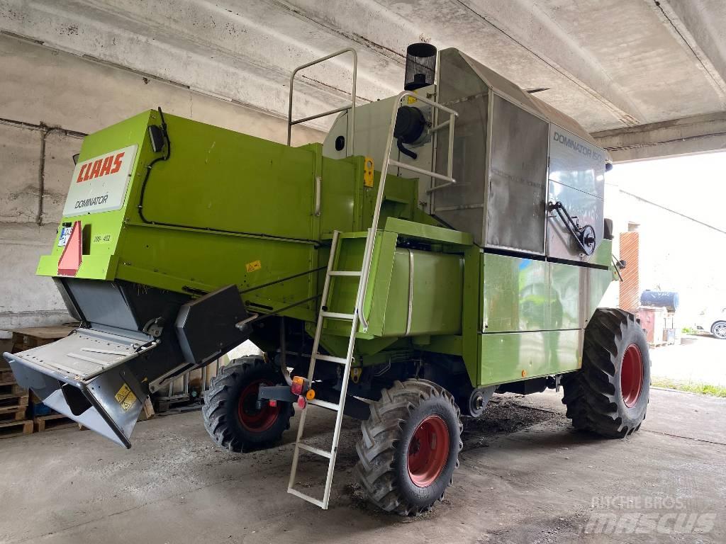 CLAAS Dominator 150 Ražas novākšanas kombaini