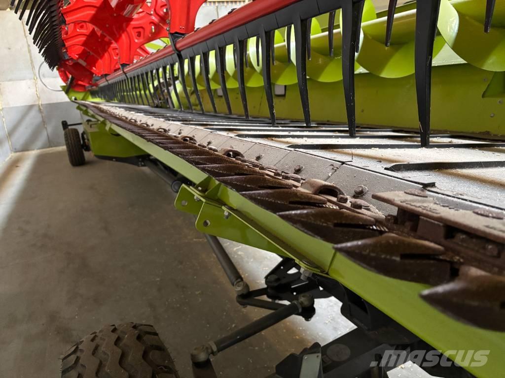 CLAAS LEXION 8800 TT Ražas novākšanas kombaini