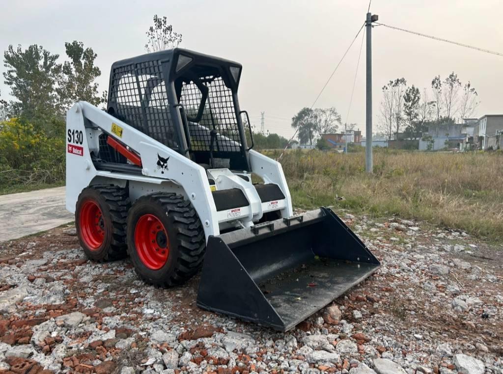 Bobcat S 130 Lietoti riteņu kompaktiekrāvēji