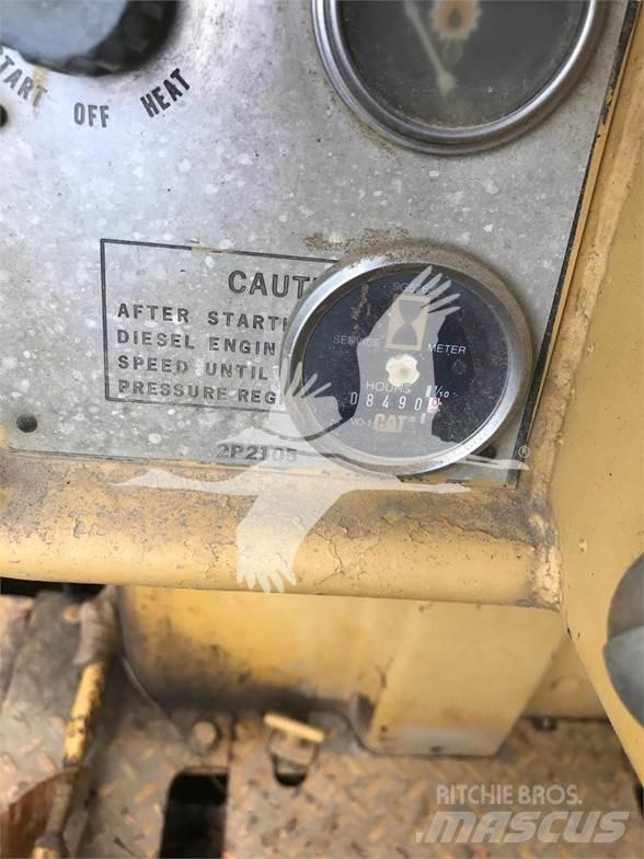 CAT D6C Kāpurķēžu buldozeri