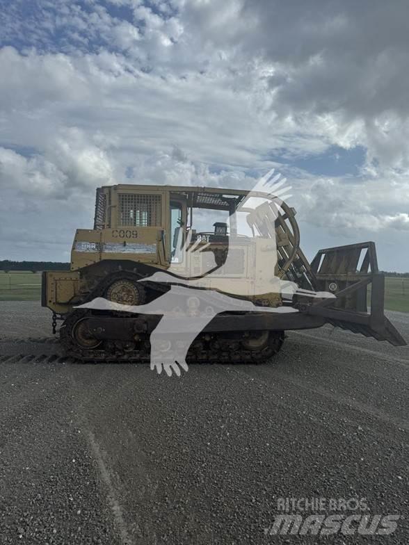 CAT D8R Kāpurķēžu buldozeri