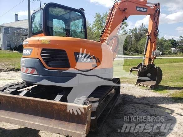Doosan DX85R-3 Kāpurķēžu ekskavatori